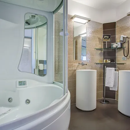 Ξενοδοχείο Premier & - Premier 5*