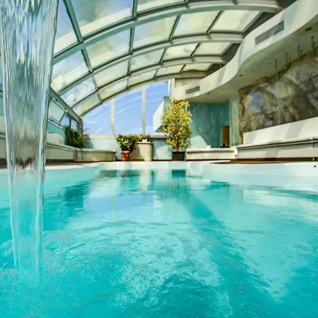 Premier & - Premier Ξενοδοχείο