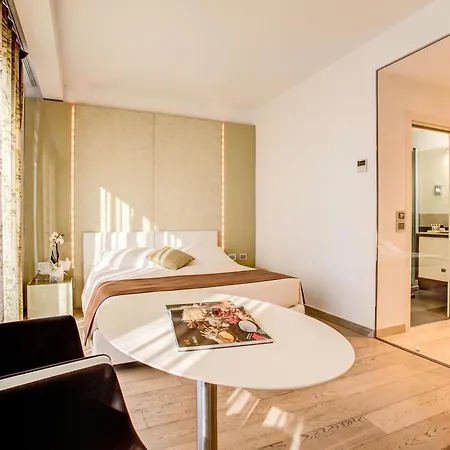 Premier & - Premier Hotel 5*