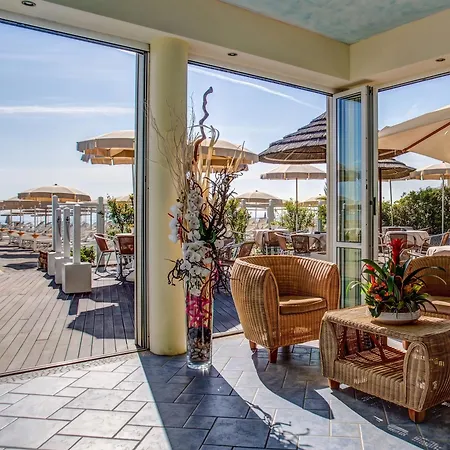 Premier & - Premier Hotel