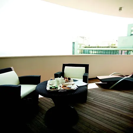 Premier & - Premier Ξενοδοχείο