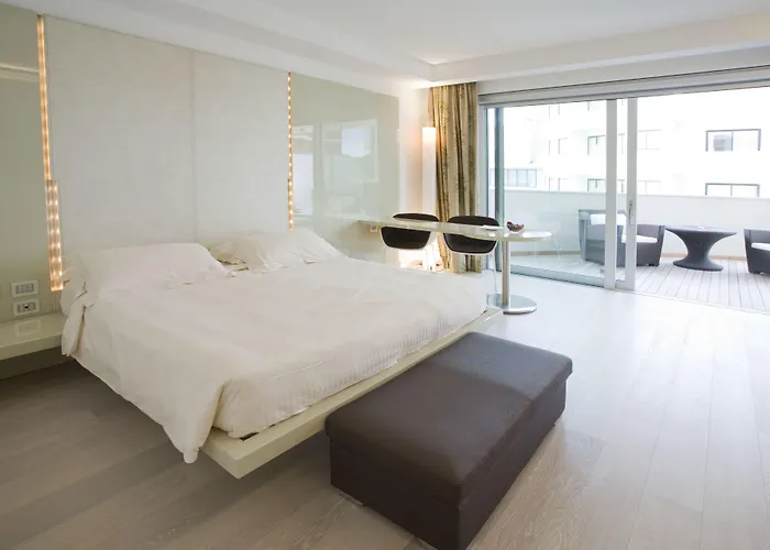 Premier & - Premier 5*