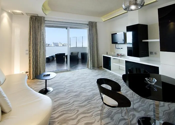 Hotel Premier & - Premier