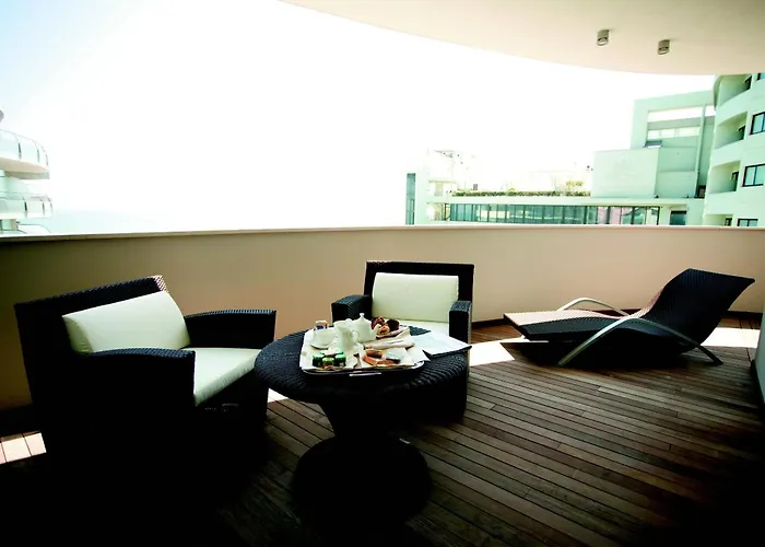 Premier & - Premier Hotel